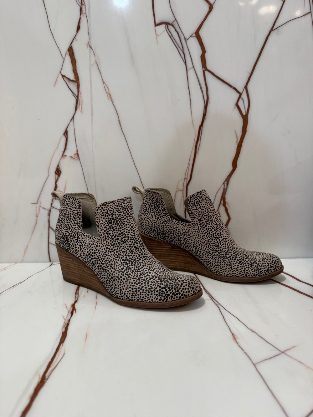 Toms Speckled Neutral Wedge Booties